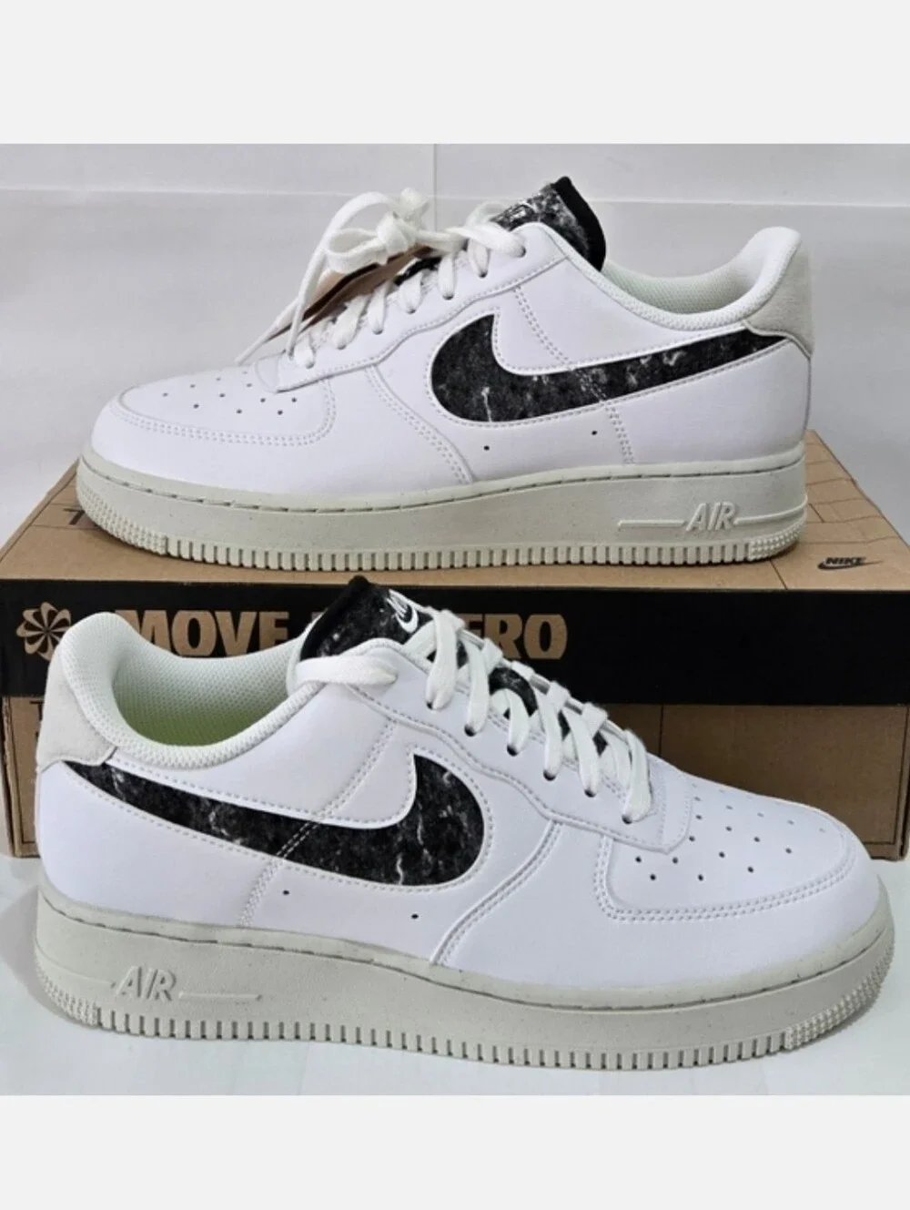 Nike Women's Air Force‎ 1 Low '07 SE Sneakers